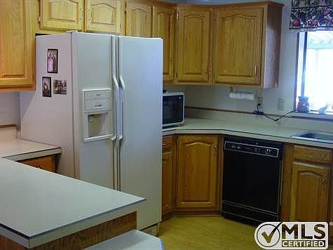 Large Spacious Kitchen