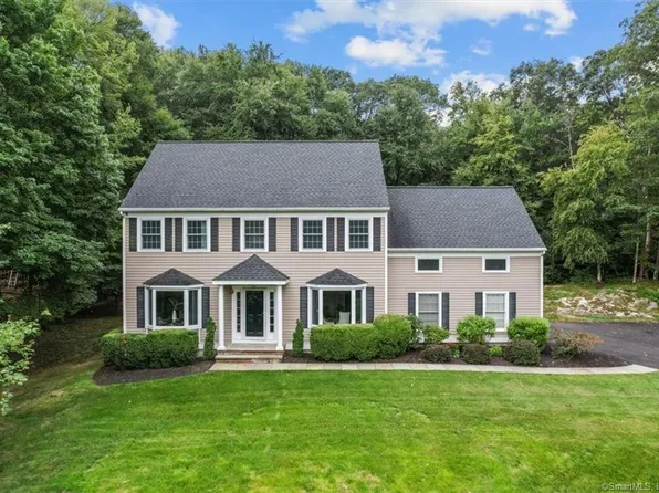 585 Barrack Hill Road, Ridgefield, CT 06877