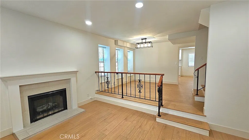 3 bed, 2.5 bath, 1500 sqft, $3,700 — Photo 4
