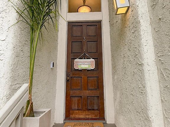 Private townhome entrance