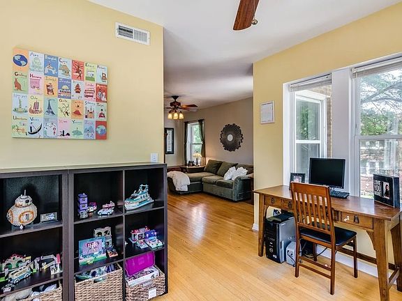 5th image of 4944 N Rockwell St #2