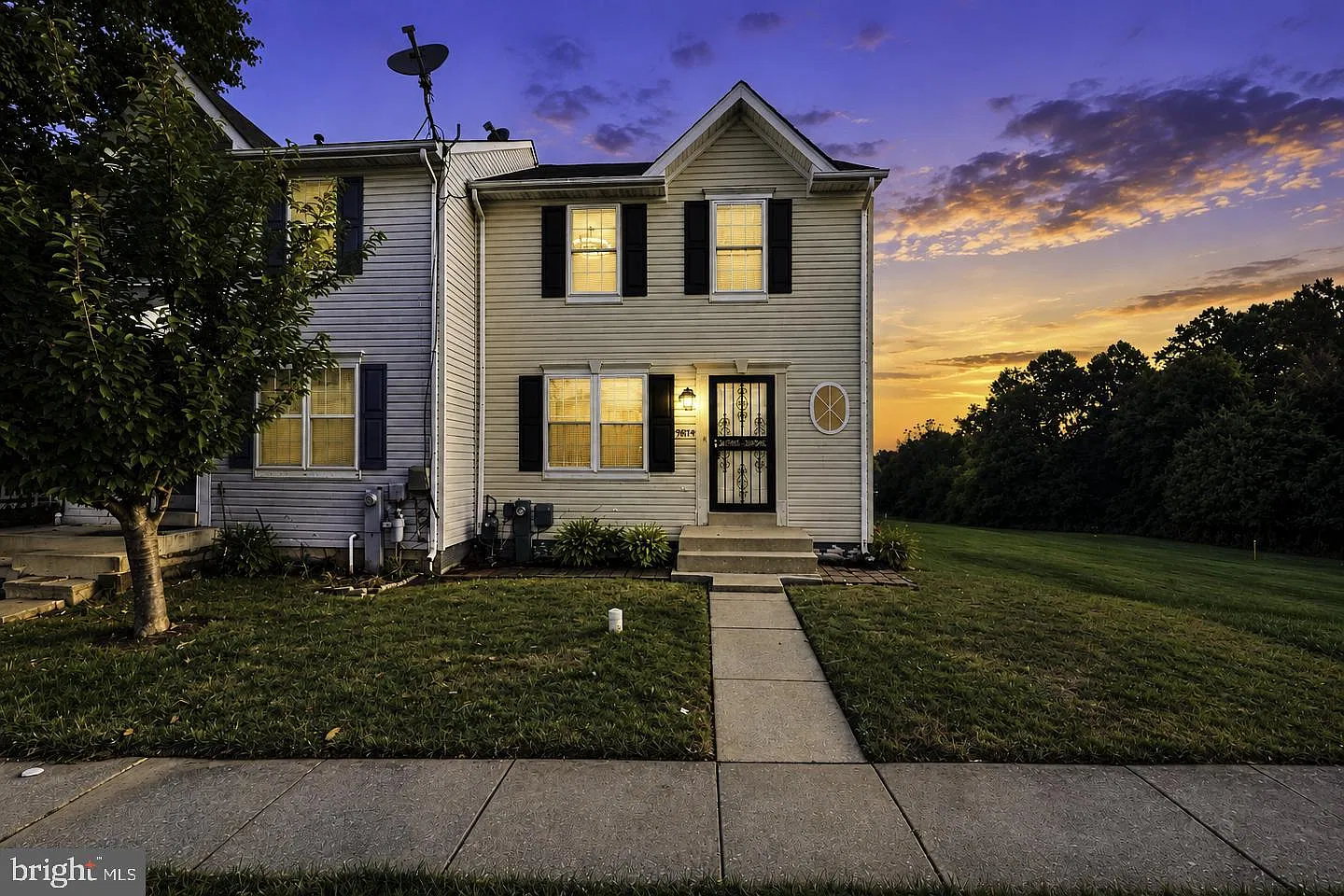 3 bed, 3.5 bath, 1700 sqft, $2,600 — Photo 3