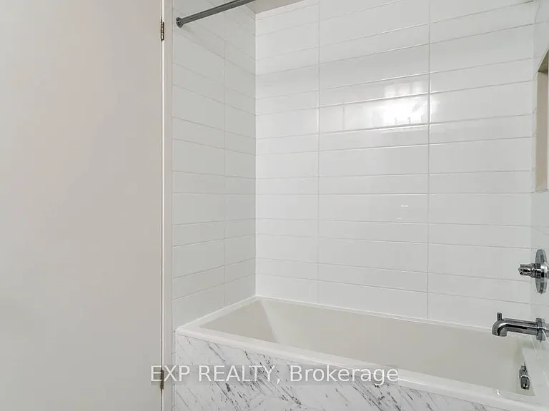 38 Iannuzzi St #813 — Photo 25