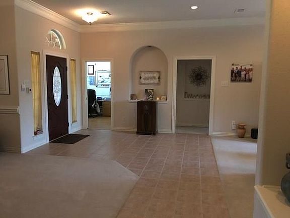 5th image of 100 Robin Glen Ln