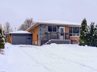 22 Palm Cres, Brantford, ON N3R5G2