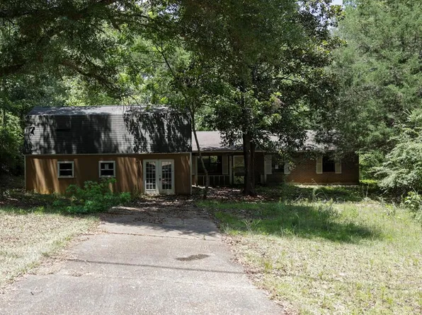 593 Mary McClendon Rd, Ozark, AL 36360