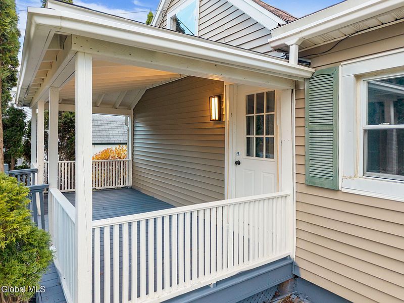 4th image of 113 McCaffrey Avenue
