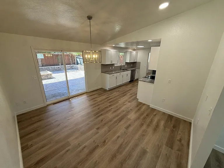 1108 S Kellogg St — Photo 7