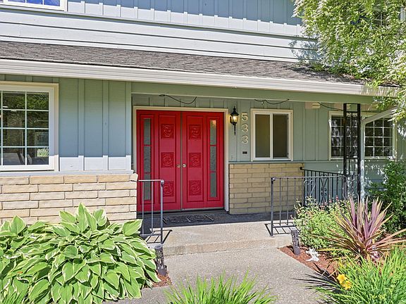 3rd image of 533 N Wexford Cir