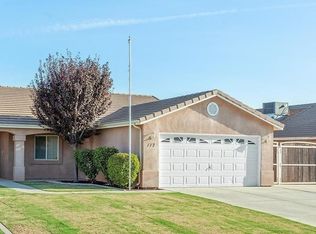 117 W Pilot Ave, Bakersfield, CA 93308