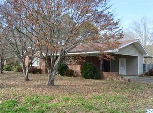 401 Woodland St, Hartselle, AL 35640