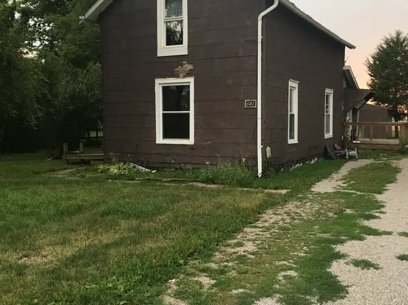 641 N Park St, Deshler, OH 43516