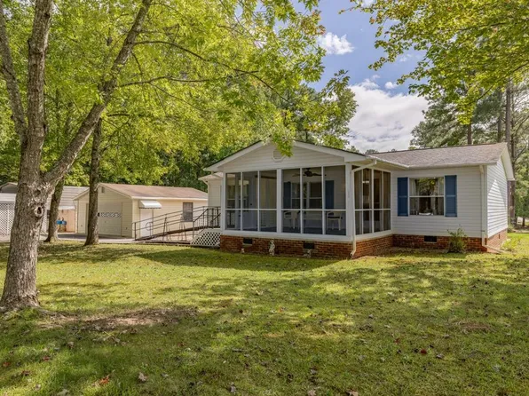 154 Thoroughfare Dr, Macon, NC 27551