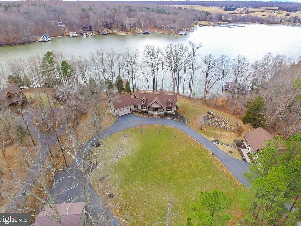 1st image of 7606 Governors Point Ln