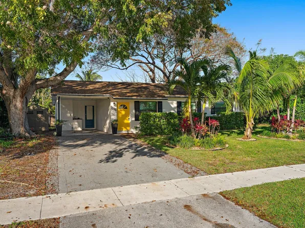 1111 Chickasaw Street, Jupiter, FL 33458
