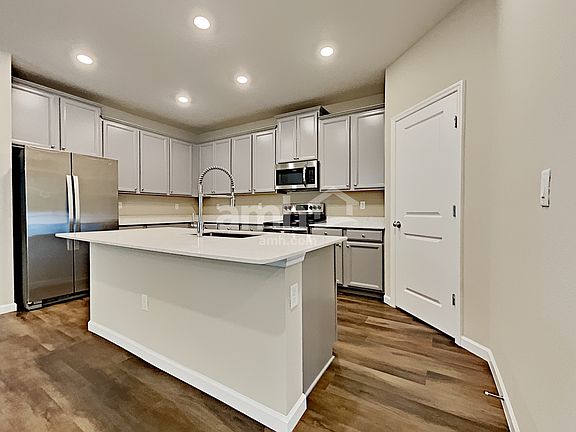 5th image of 285 Stone Arbor Ln