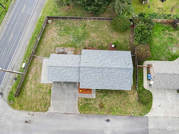 2nd image of 5610 121st Avenue Ct E