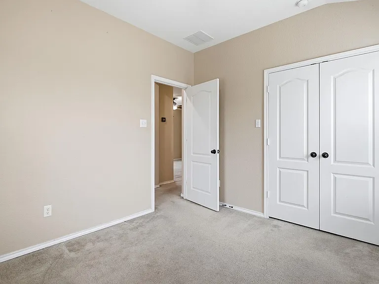 2950 E Old Settlers Blvd #29 — Photo 30