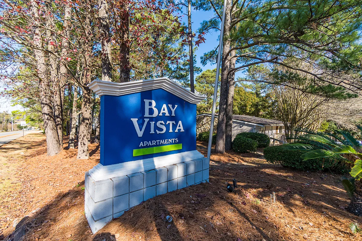 Building Photo - Bay Vista