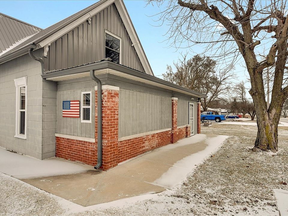 412 W Main St, Sidney, IL 61877 Zillow