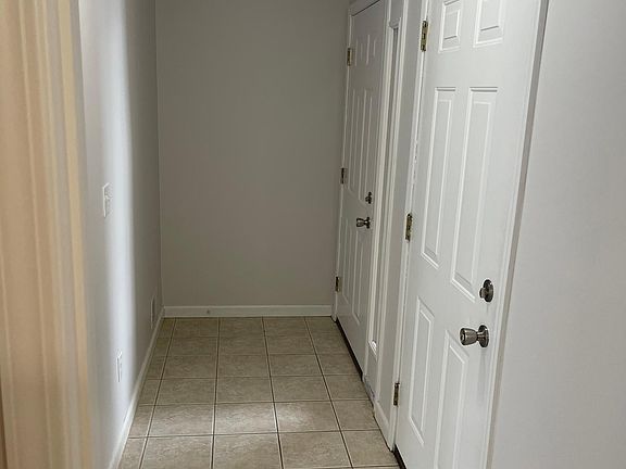3rd image of 39119 Jefferson Ave #39111