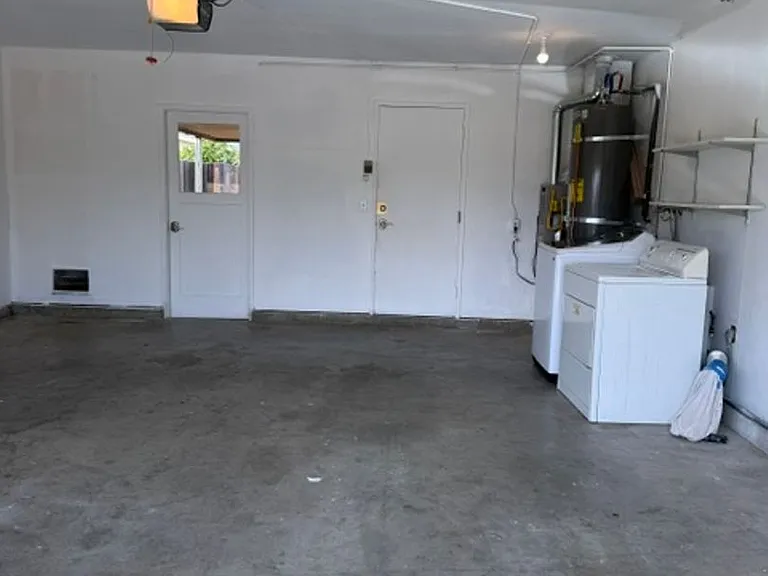 583 Bridge St — Photo 26