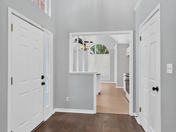 4th image of 544 Honeygold Dr