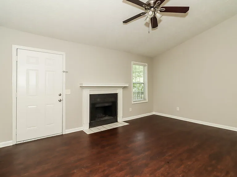1799 Killarney Dr SW — Photo 6