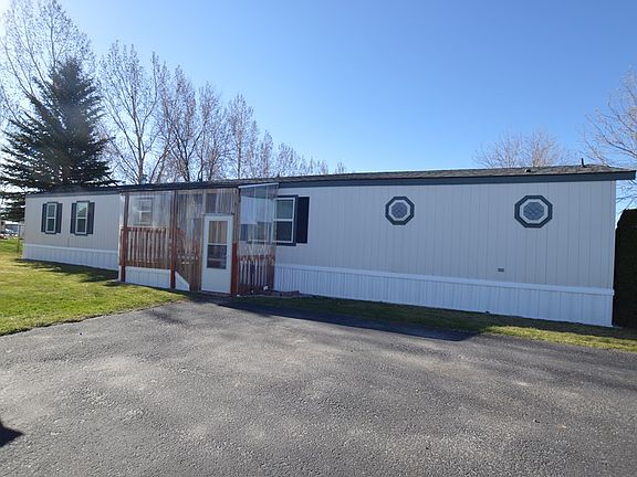 2nd image of 2094 N Pinewood Dr