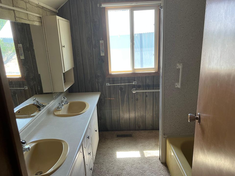1st image of 120 Pioneer Cir