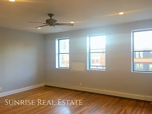 Rented by Sunrise Real Estate | media 49