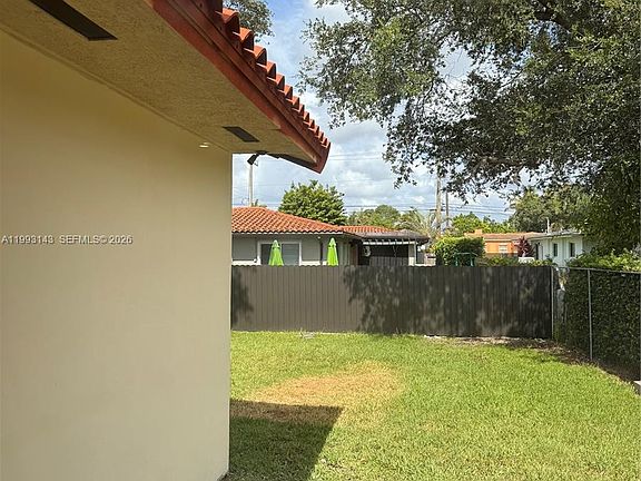 5th image of 2194 SW 57th Ct