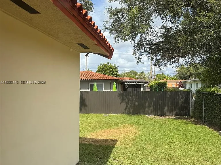 2194 SW 57th Ct — Photo 11