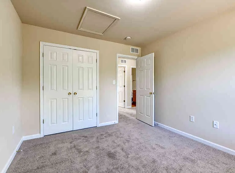 100 Georgetown Rd — Photo 20