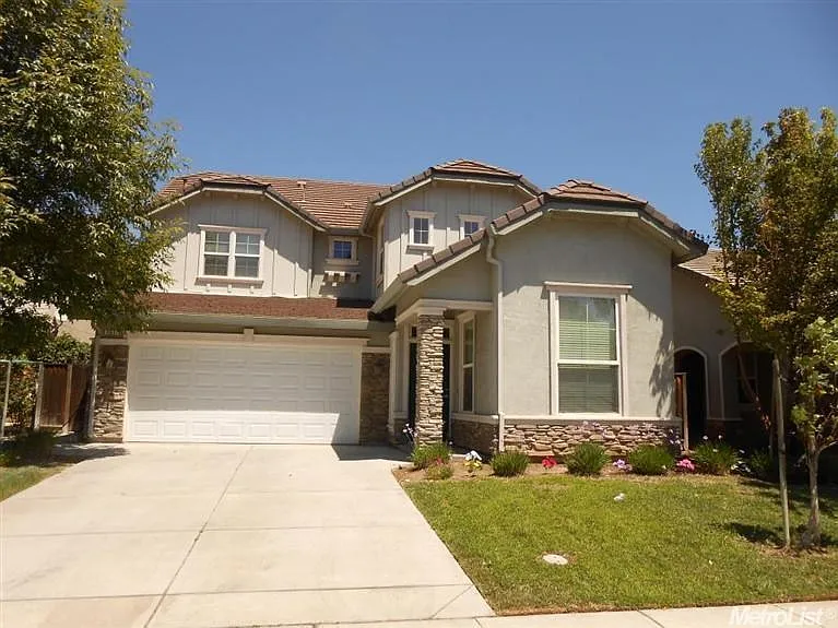 2357 Golden Leaf Ln photo 1