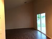 3rd image of 1107 Eastoak Dr