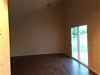 1107 Eastoak Dr — Photo 3