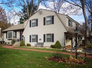 57 Ox Yoke Dr, Wethersfield, CT 06109