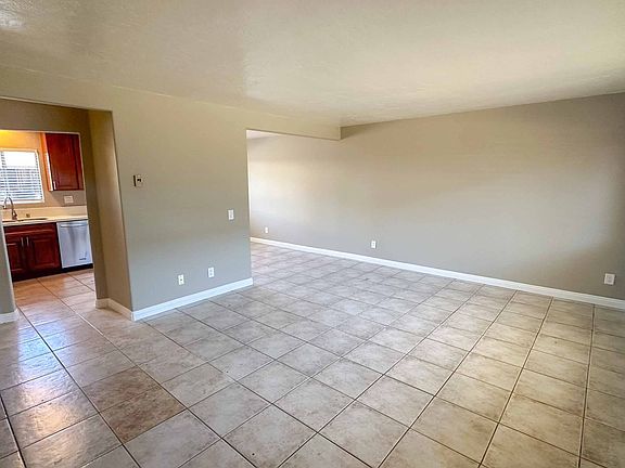 4th image of 850 E Washington Ave #4