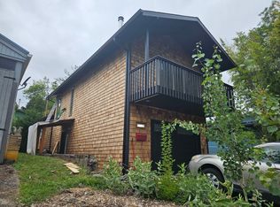 (Undisclosed Address), Eugene, OR 97405