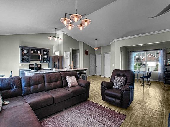 3rd image of 5503 Sunrise View Cir