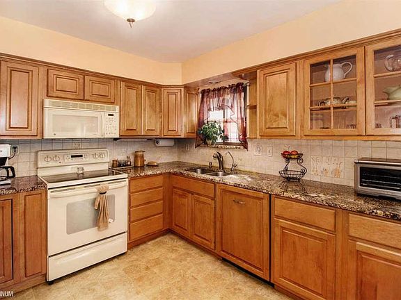 5th image of 21816 Bon Brae St