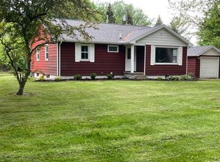 1044 Sunny Ln, Monroe, MI 48162