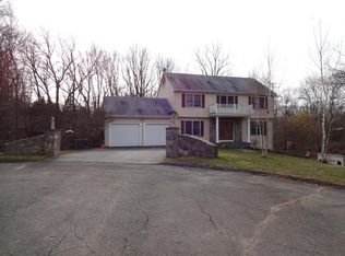 1185 James Farm Rd, Stratford, CT 06614