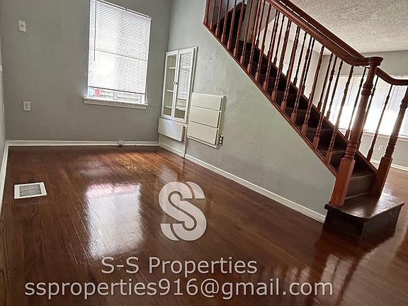4th image of 1933 4th Ave