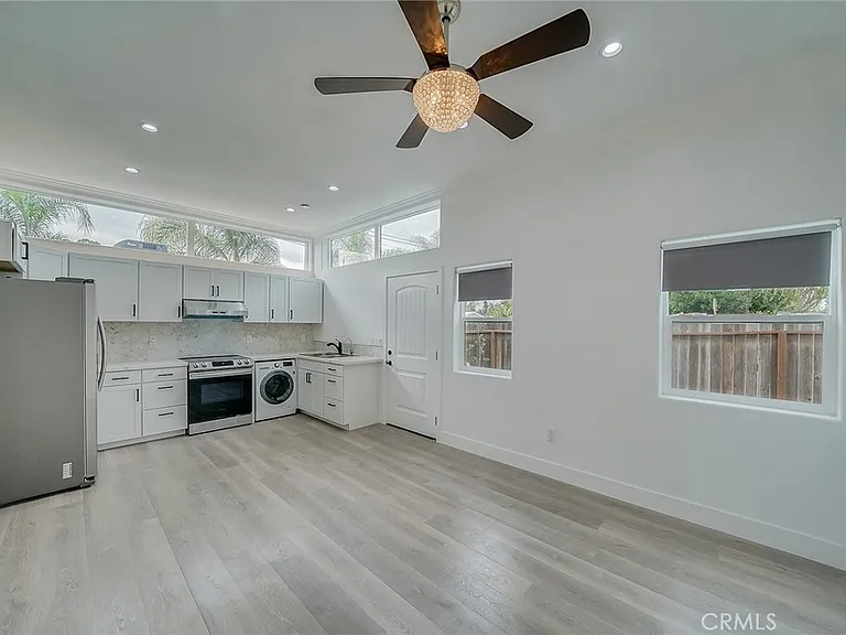 1476 Kenneth Dr — Photo 30