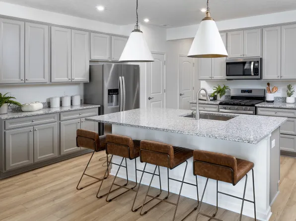 3384 Abberley Dr, New Albany, OH 43054