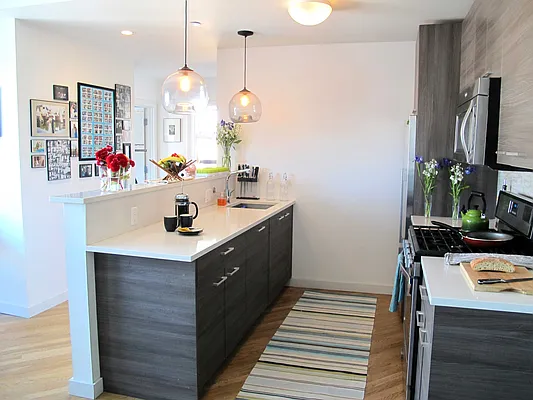 Rented by Elevated Stories LLC | media 21