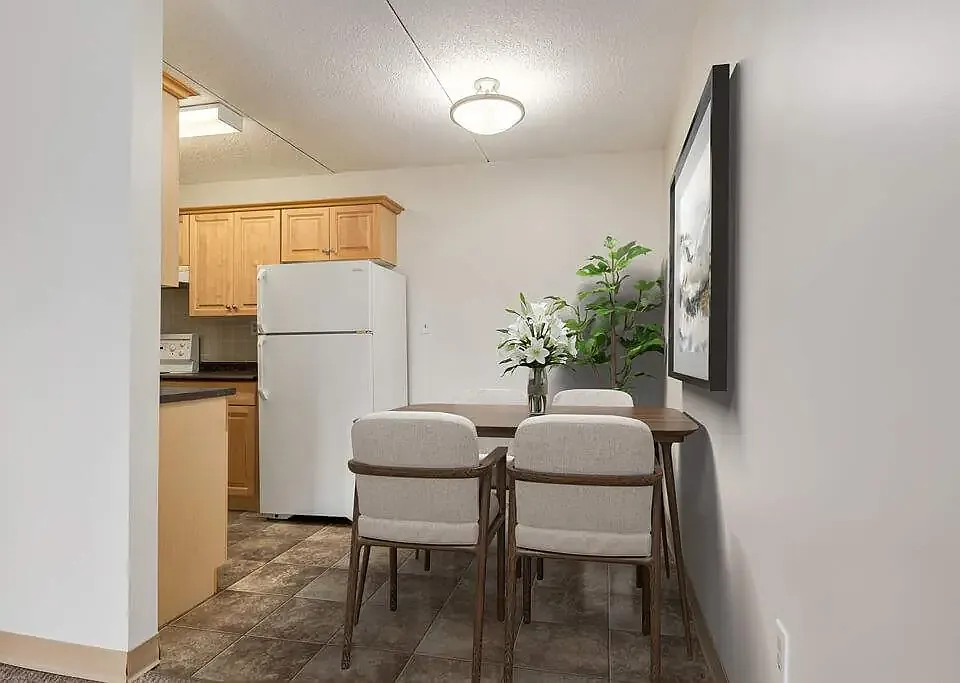 29 7th St NE