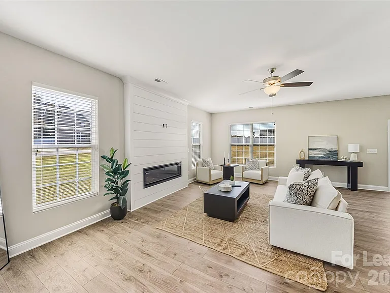 11507 Valley Oaks Ln — Photo 6